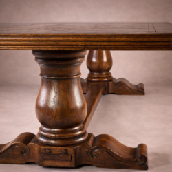 Table Imperial - insert en noyer et loupe d'orme