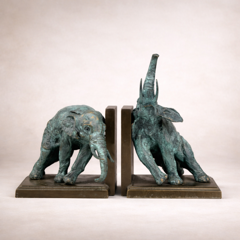 Serre-Livres Éléphants en Bronze Patine Vert-Bleu | Sculpture Artisanale Luxe