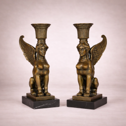 Paire de Chandeliers Sphinx en Bronze sur Marbre Noir | Style Néoclassique